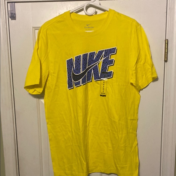 Nike Men's Yellow Graphic T-Shirt - Picture 1 of 2